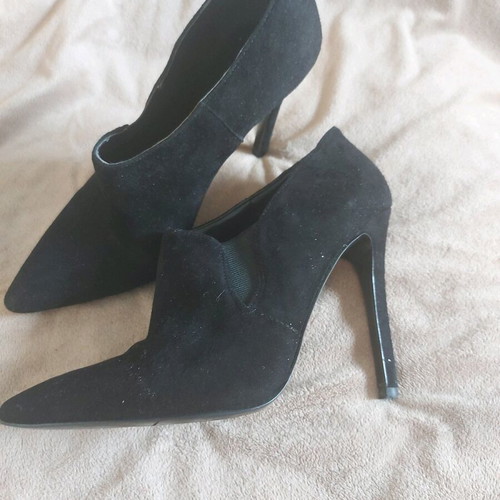 Nine West suede ankle boots 12cm heel size 6 1/2 like new, black