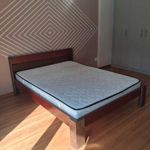 Double bed with mattress used, sturdy construction 150x200 cm