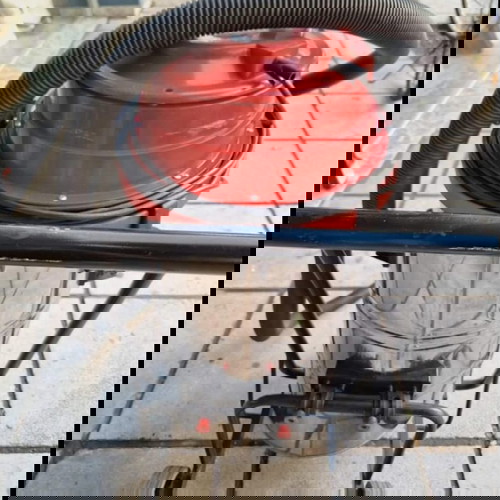 Base 440 professional vacuum cleaner used with 3 motors 1200W each