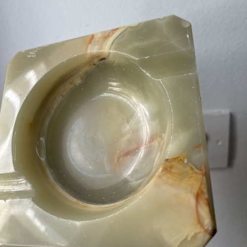 Vintage heavy onyx ashtray like new, decorative marble piece