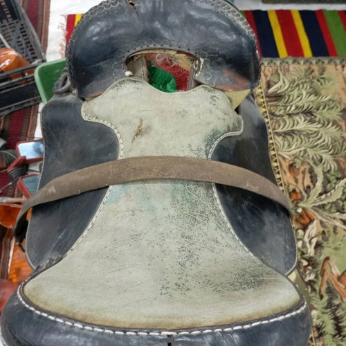 Leather old horse saddle used in very good condition