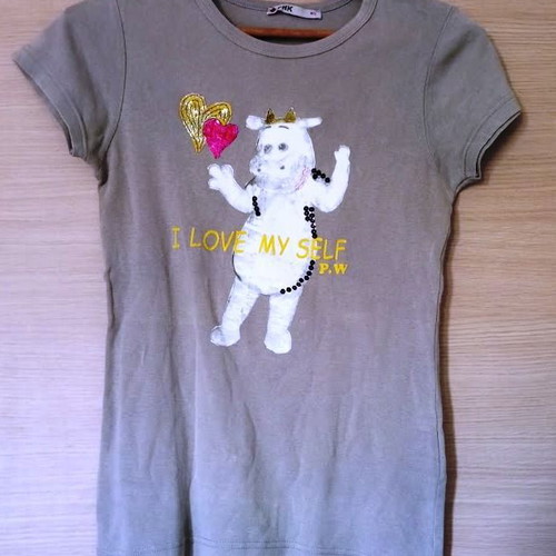 Tshirt Pink Label M gray with sequin hearts and embroidered cow