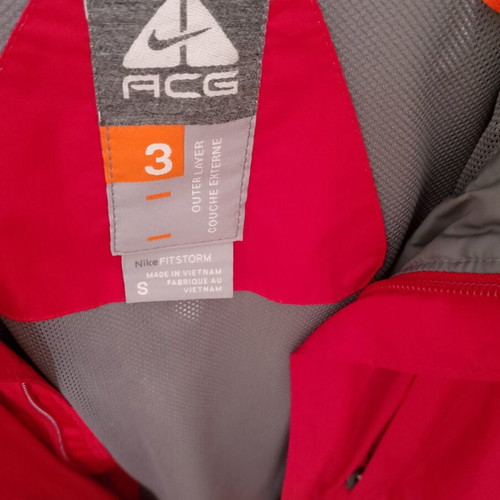 Nike ACG Waterproof Jacket size S like new, red