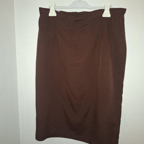 Classic skirt brown one size like new with buttons and zipper