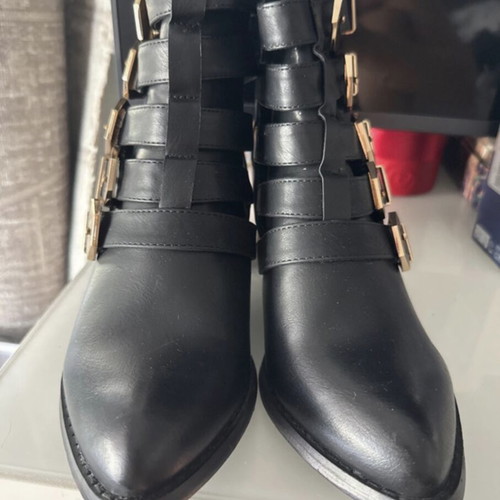 Vera Blum black ankle boots size 38 new, stylish and lightweight