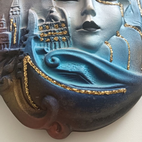Decorative wall mask from Venice with gondola theme, like new