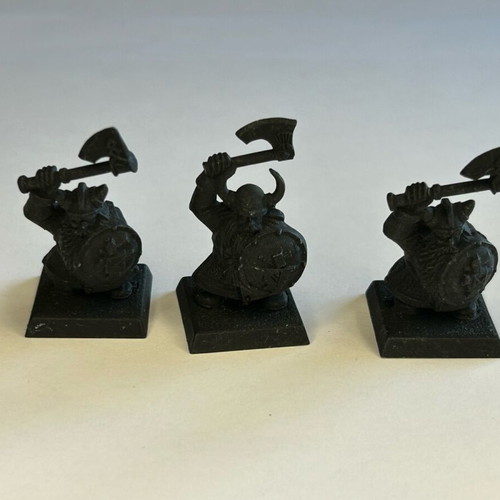 Warhammer Fantasy Battle Dwarf Warriors pack of 9 used
