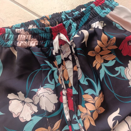 Italian wide-leg pants like new, black with flowers