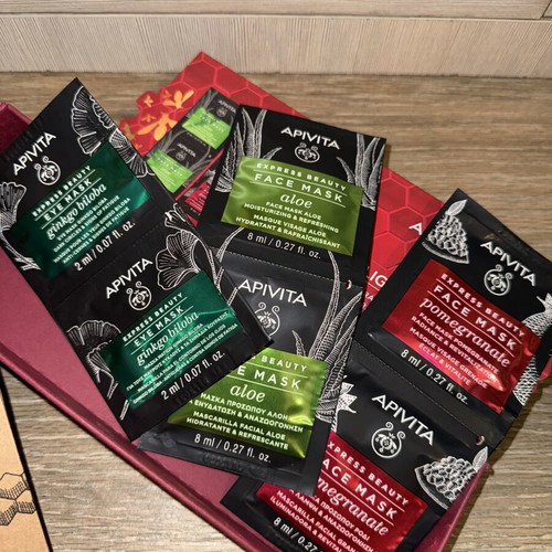 Apivita mask set with aloe, pomegranate, ginkgo biloba and brush