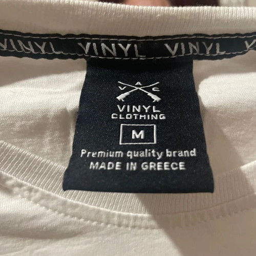 Vinyl Art Clothing men's short-sleeve t-shirt size M like new, white multicolor