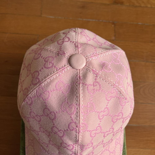 Gucci Cap like new, pink, one size