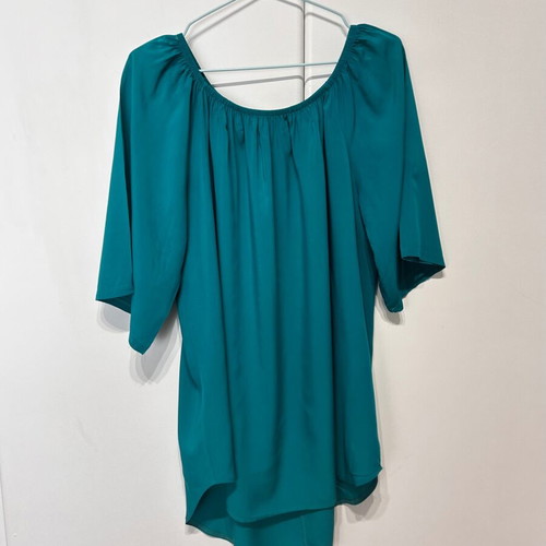 Green sleeve blouse like new, sizes 2XL-3XL