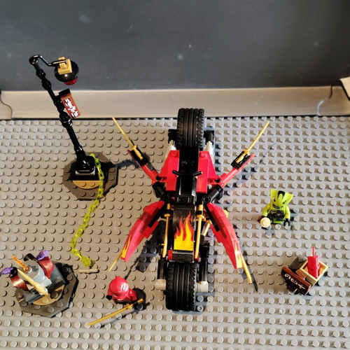 Lego Ninjago 70667 Kai's Blade Cycle like new