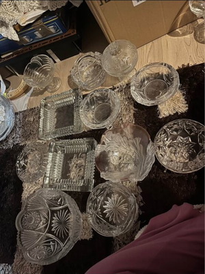 Crystal decorative set like new