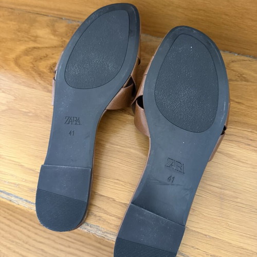 Zara women's flat brown leather sandals size 41 like new