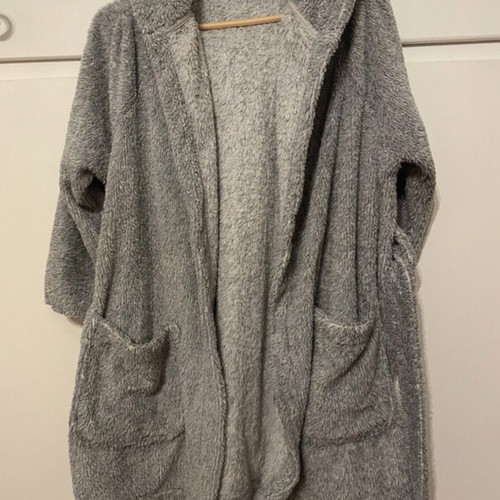 Oysho gray house robe like new with ears