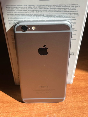 iPhone 6 64GB used with replaced screen and 100% battery health