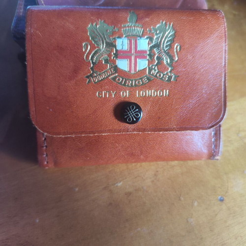 Vintage Squire leather coin wallet City of London, like new