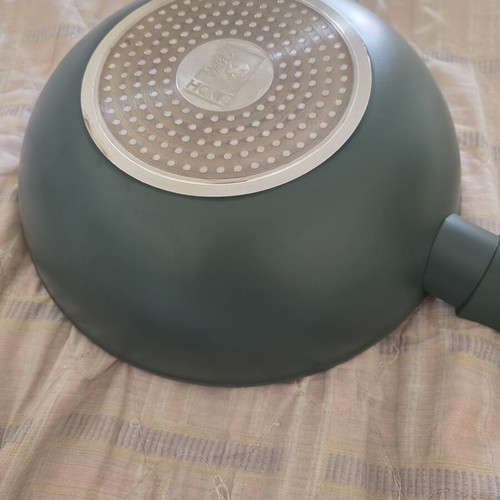 Wok pan Glow and Beauty with green handle, nonstick, new