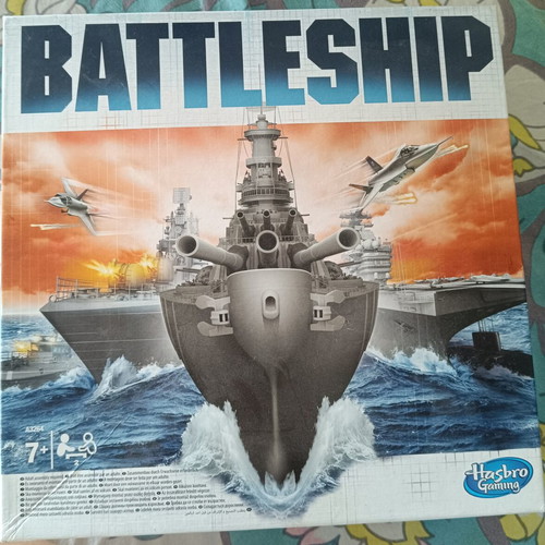 Battleship board game like new, missing one background cardboard