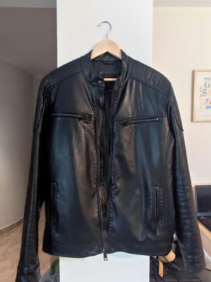 Biston men's biker jacket medium, like new, faux leather black