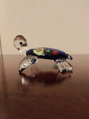 Table decorative turtle like new