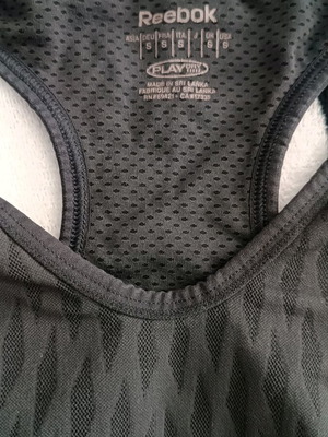 Reebok sports bra like new, black