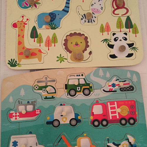 Wooden puzzles Hape and Classic World like new, with handles for small hands