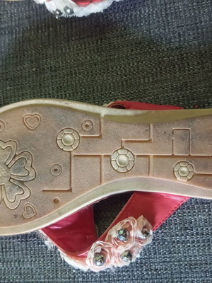 Σανδάλια μεταχειρισμένα νούμερο 38, μπεζ και κόκκινα