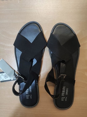 Сандали Primark нови, черни, номер 41
