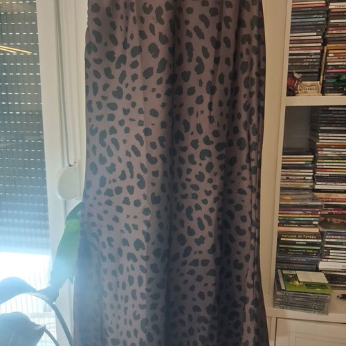 Leopard skirt like new with hidden elastic waist and side zipper