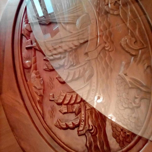 Coffee table with 6 small carved handmade stools like new, oval glass top