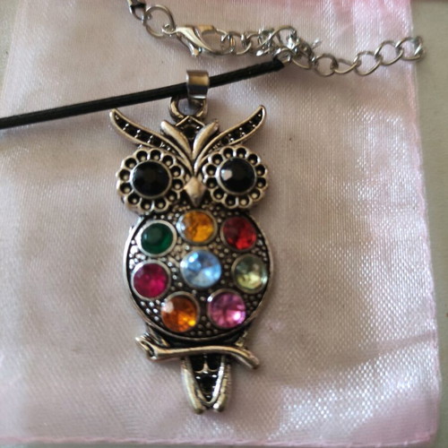 Owl necklace with multicolored crystals and adjustable 45-50 cm strap new