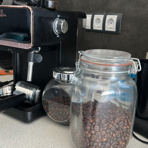 Berlinger Haus espresso machine BH-9732 950W black with grinder and coffee beans