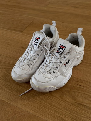 Fila sneaker white used, size 42