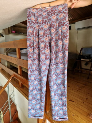 Irene Angelopoulos pants new size Small