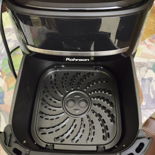 Rohnson Air Fryer Model R-2804 Like New, 6L Capacity