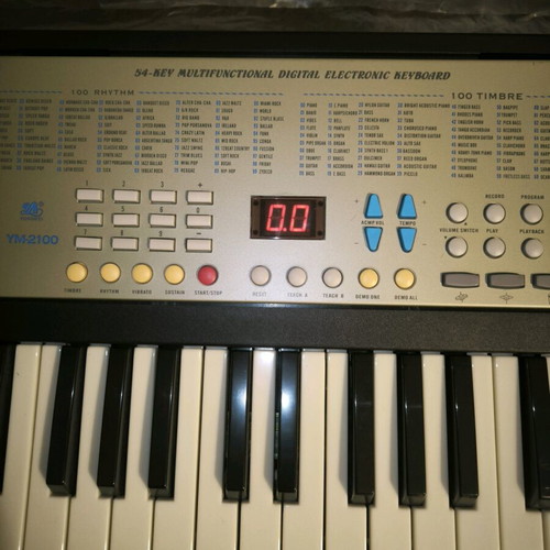 Yongmei YM-2100 synthesizer like new electronic keyboard