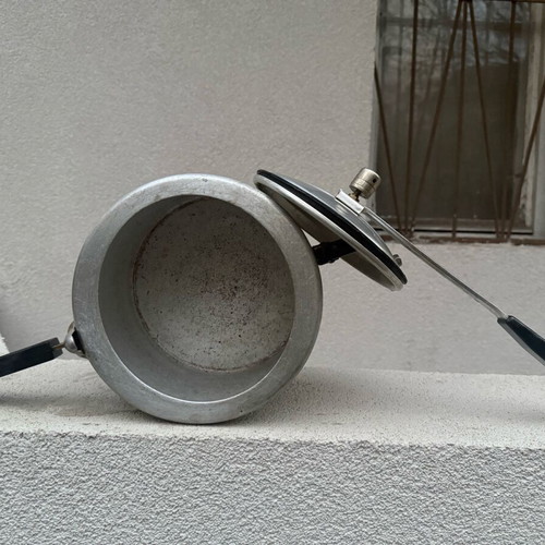 Pressure cooker used from the last century