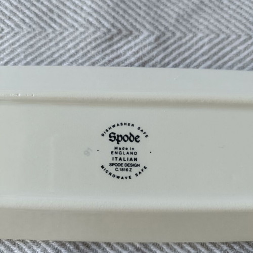 Small English porcelain dish like new, Italian design