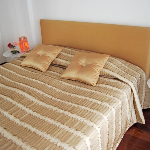 Quilted bedspread for double or king bed like new with organza and cotton satin
