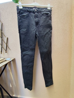 Stradivarius Super High Waist Elastic Jeans like new, black and gray, size L