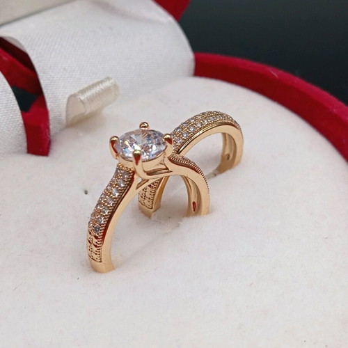 Set of solitaire ring and wedding band plated new with zircon