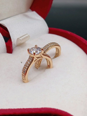 Set of solitaire ring and wedding band plated new with zircon