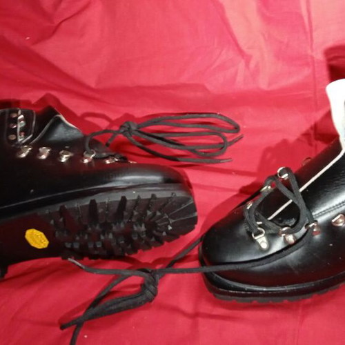 Dolomite 1952 ski boots new, leather, size 44
