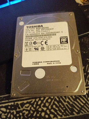 Toshiba твърд диск 500 GB като нов
