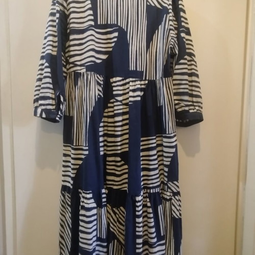 Zara dress size L new, white and blue