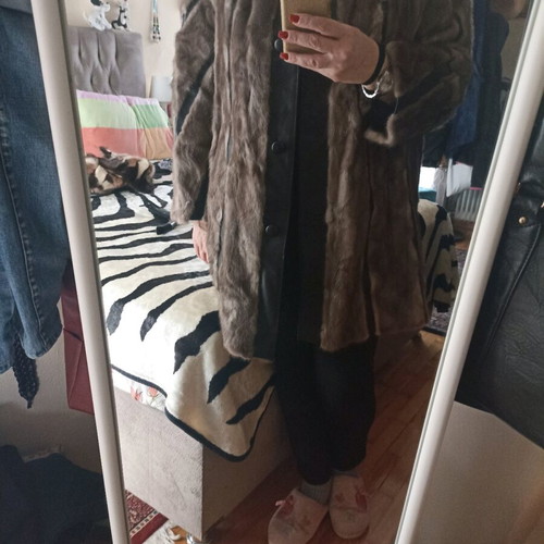 Coat with natural fur and genuine leather used, brown - black, size Large/X Large