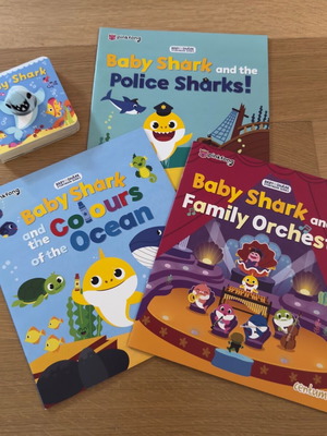 Baby Shark book bundle new, set of 4 children books in English
