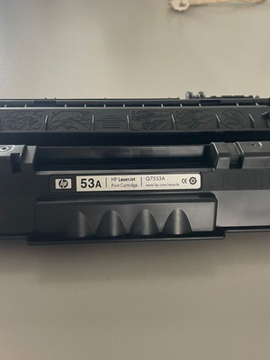 1 автентичен тонер HP 53A (Q7553A) - 56% запълненост